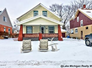 1029 Arianna St NW, Grand Rapids, MI 49504
