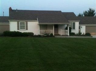 10407 Unity Rd, New Middletown, OH 44442