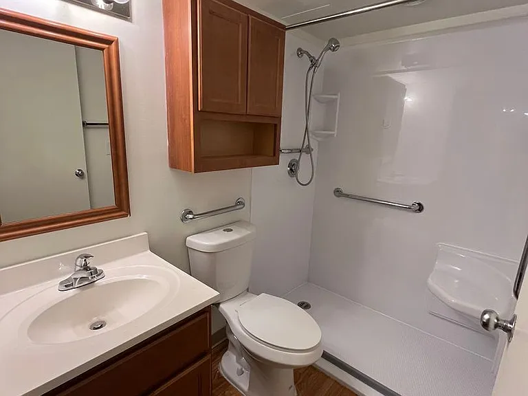 Sycamore Place Apartments — Photo 27