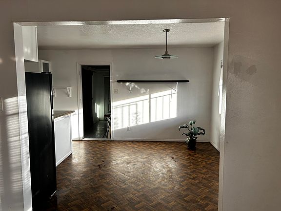 4th image of 161 Pleasant Ave NW