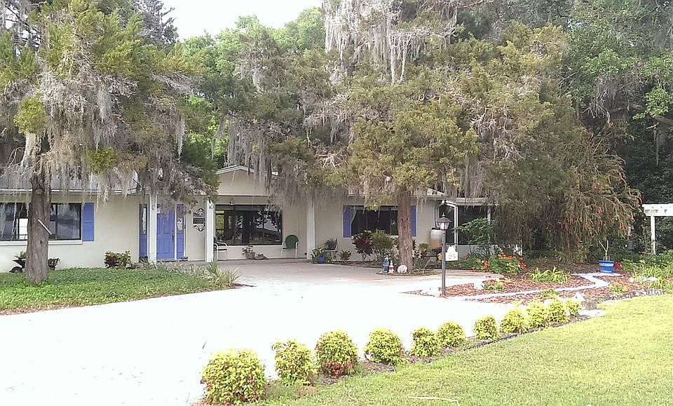 32950 Lakeshore Dr. Tavares