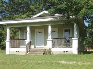 902 N 14th Ave, Laurel, MS 39440