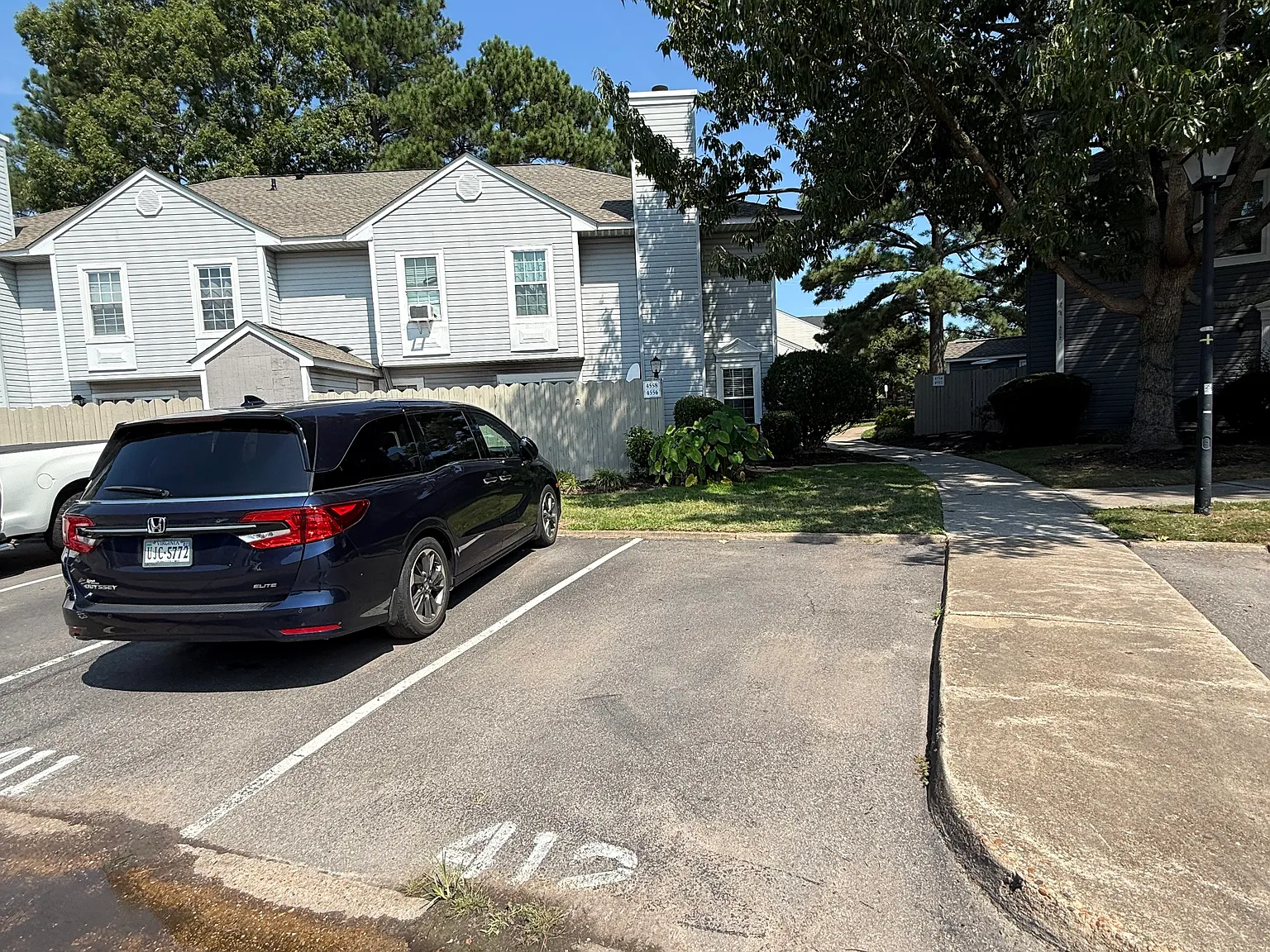 2 bed, 2.5 bath, 1254 sqft, $2,200 — Photo 2