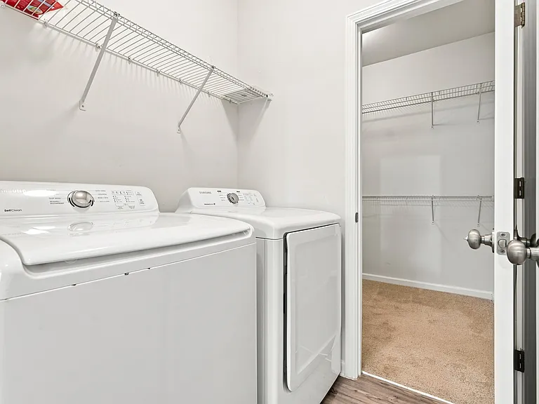 120 Sherwin Ave — Photo 11