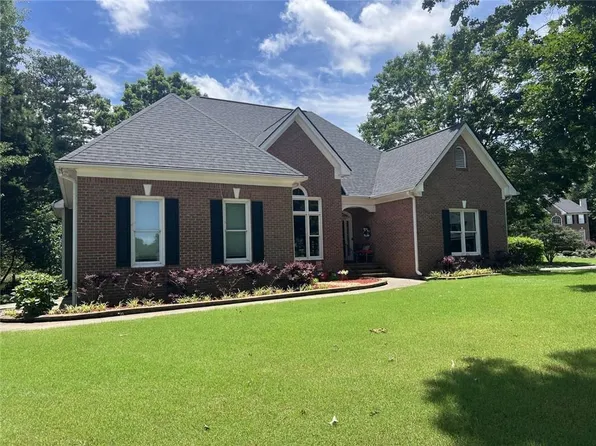 1801 Dorminey Ct, Lawrenceville, GA 30043