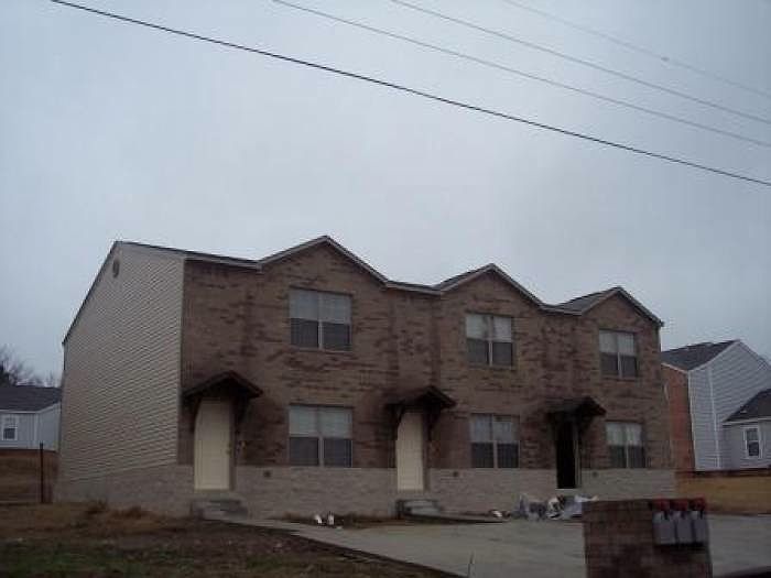 2nd image of 1710 W Quitman St