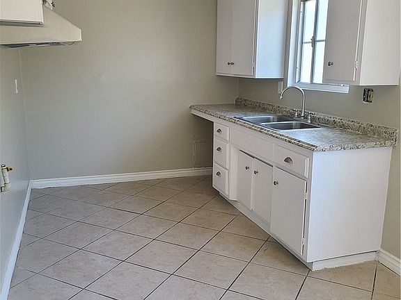 5th image of 2378 Chanslor St APT 3