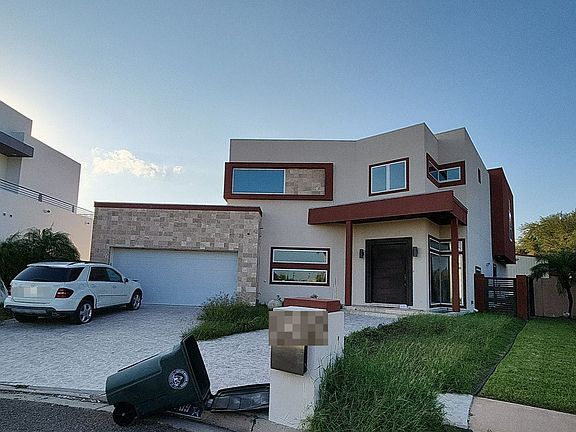 2nd image of 709 Sycamore Ave