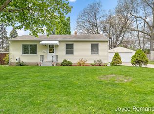 4033 Oriole Ave SW, Wyoming, MI 49509