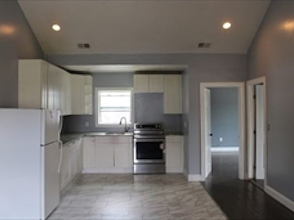 211 Green St #2