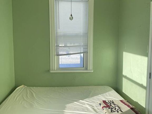 2nd image of 4806 Aldrich Ave N #2