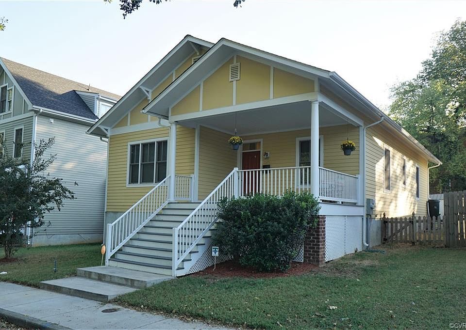 1st image of 205 E 11th St