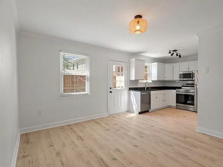415 Parkdale Dr #8E — Photo 8
