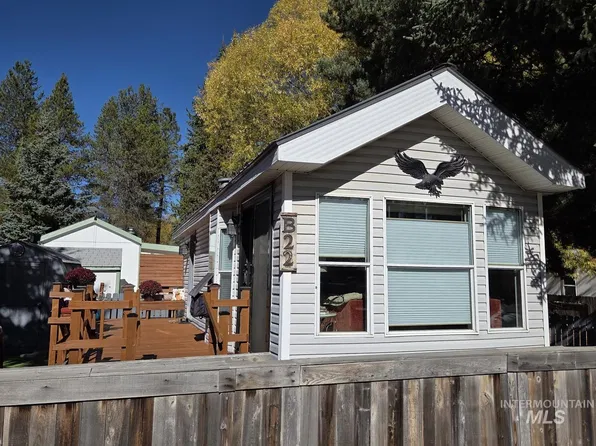 22 B St, Cascade, ID 83611