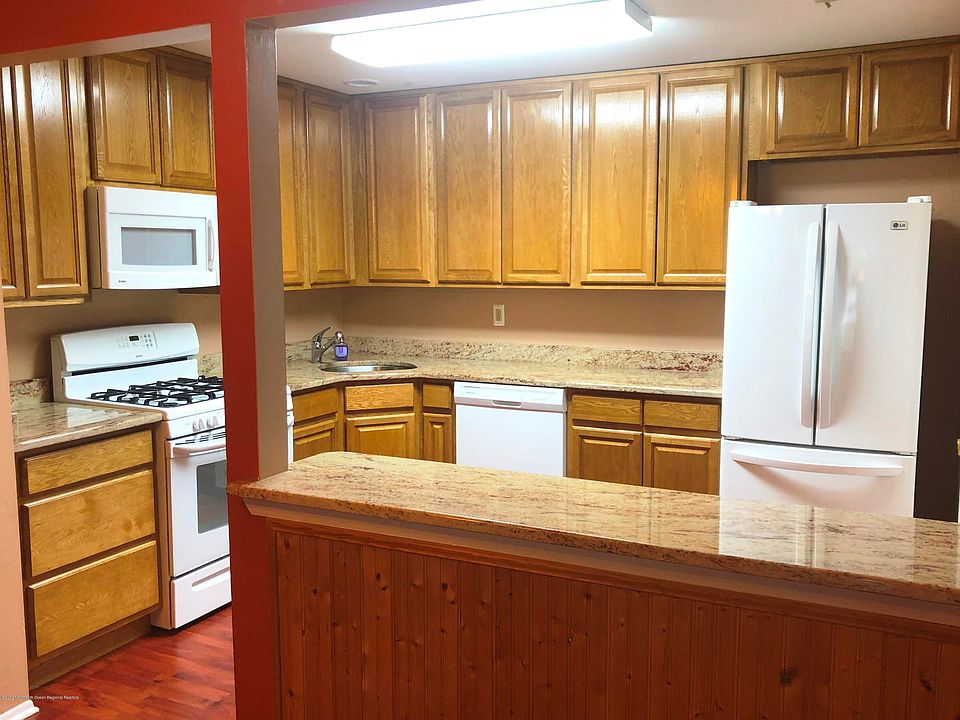 1st image of 709-2 Zlotkin Cir
