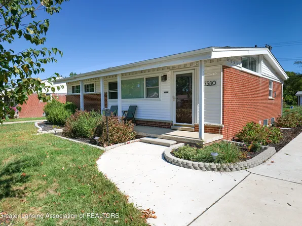 17580 Dolores St, Livonia, MI 48152