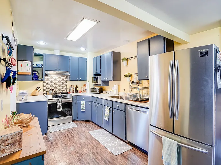 1212 SE Oak Grove Blvd — Photo 7