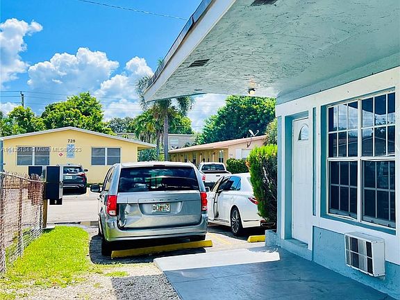2nd image of 725 NW 4th Ave APT 1-4