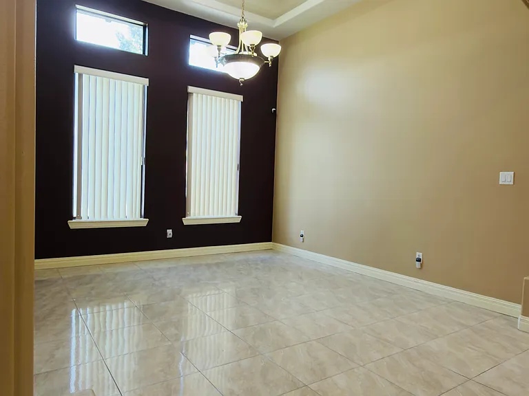 3421 Esperanza Ave — Photo 15
