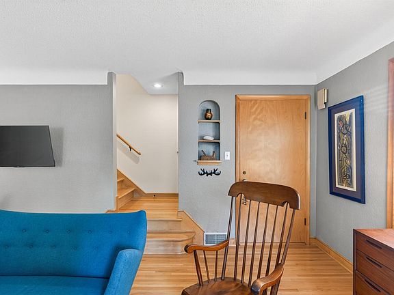 5th image of 444 Lexington Pkwy S #2
