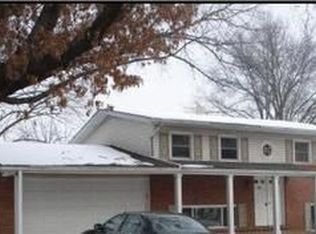 1221 Wyncrest Dr, Ballwin, MO