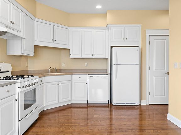2nd image of 725 Harbor Watch Dr Unit 304-18