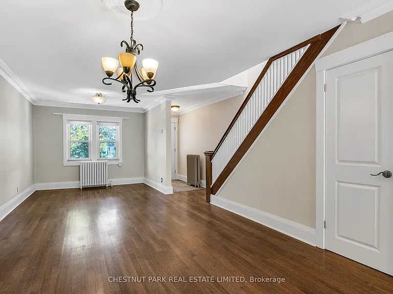 484 Merton St — Photo 15
