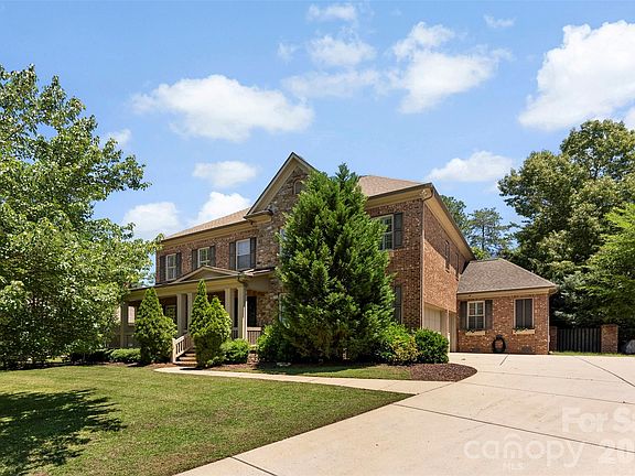 4th image of 3411 Stags Leap Way