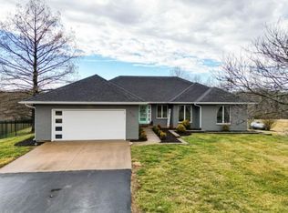 5901 S Red River Dr, Columbia, MO 65203