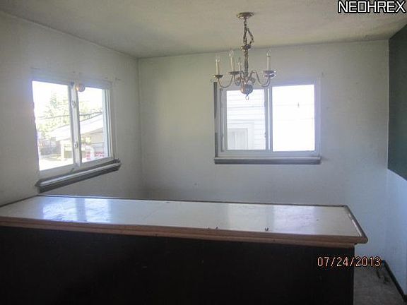 4th image of 505 E 30th St