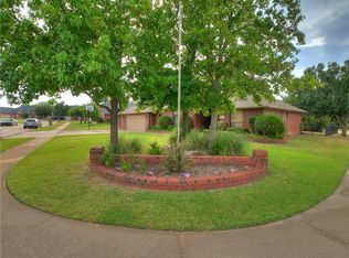 700 Chateau Ave, Yukon, OK 73099