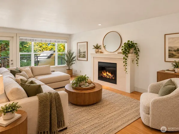 22910 90th Avenue W #D303, Edmonds, WA 98026