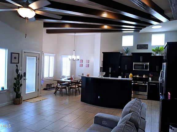 4th image of 12777 Valentine Ave