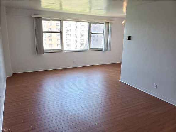3rd image of 11850 Edgewater Dr APT 613