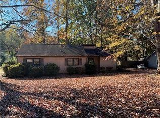 1662 Village Pl, Winston Salem, NC 27127