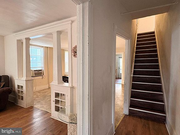 4th image of 1911 Hummock Ave