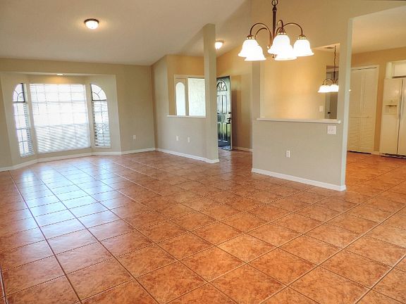 4th image of 1308 Wyngate Dr