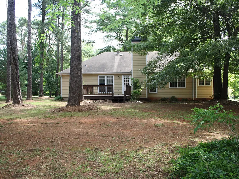 152 Stonybrook Dr — Photo 4
