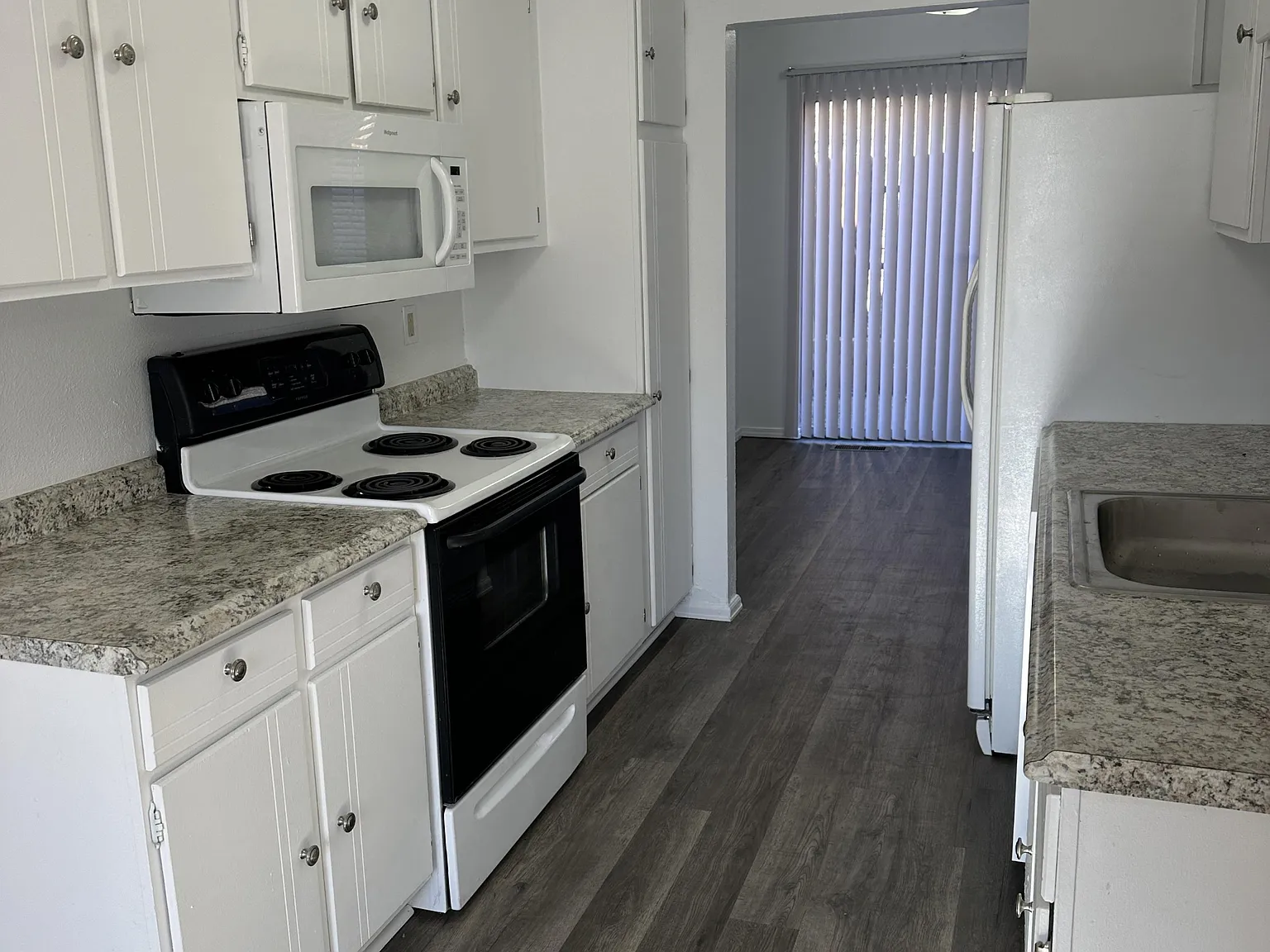 942 Northern Way - 1 — Photo 1