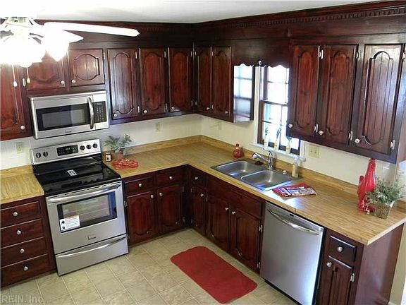 2nd image of 944 Stockleybridge Dr