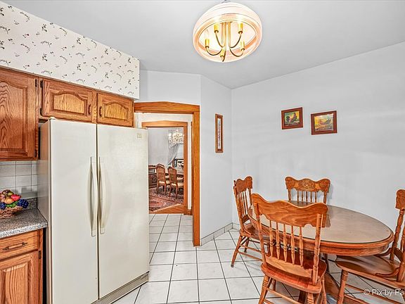 5th image of 4984 N Major Ave