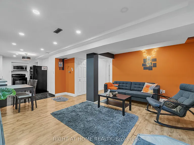 195 John Bowser Cres — Photo 8
