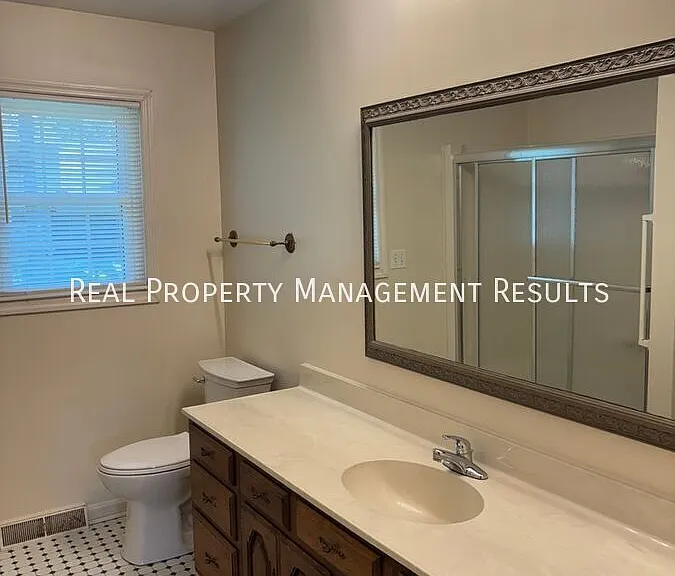 7577 Nottingham Dr — Photo 14
