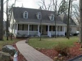 360 Waters Rd, York, PA 17403