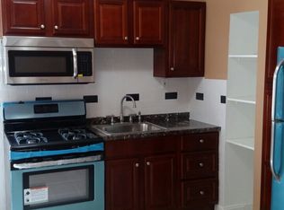 213 E Wellens St, Philadelphia, PA 19120