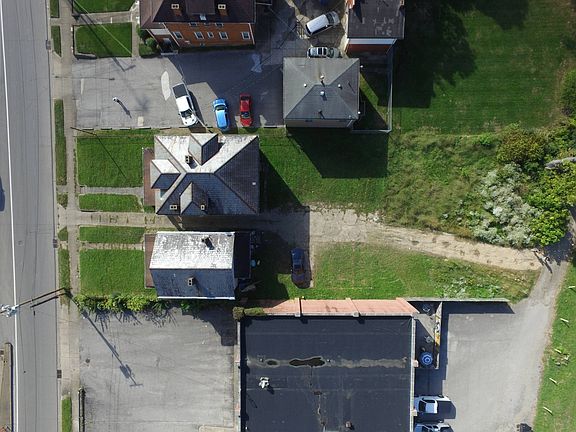 2nd image of 915 & 917 Bigley Ave