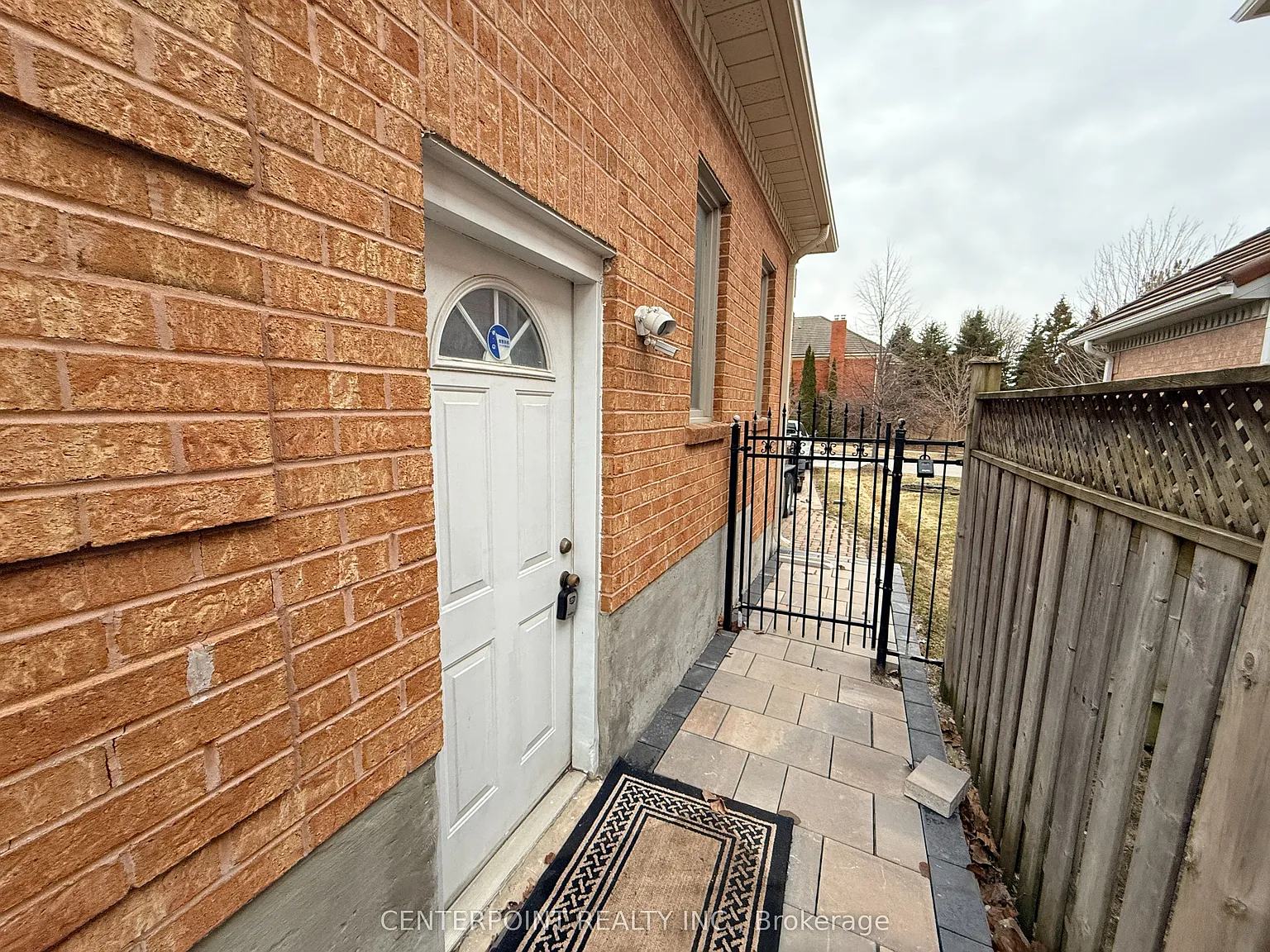 2 bed, $1,900 — Photo 2