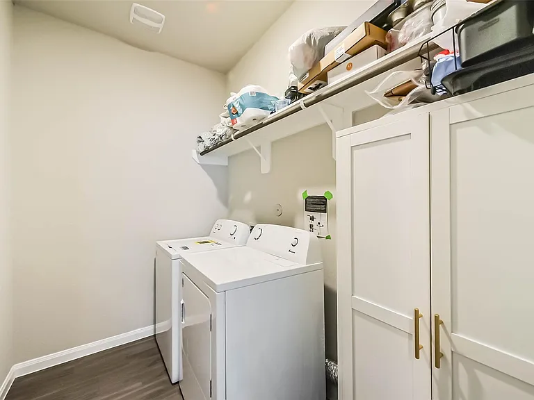 4907 Luke Mathew Dr — Photo 18