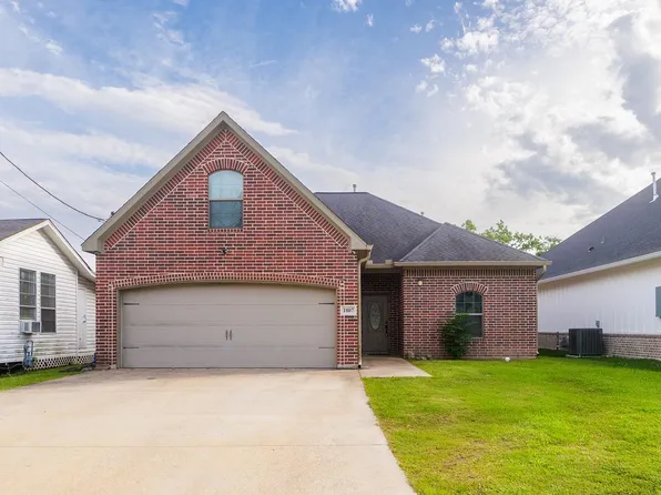 1807 N 19th St, Nederland, TX 77627