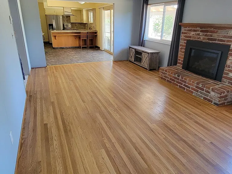 2530 W Fir Ave — Photo 7